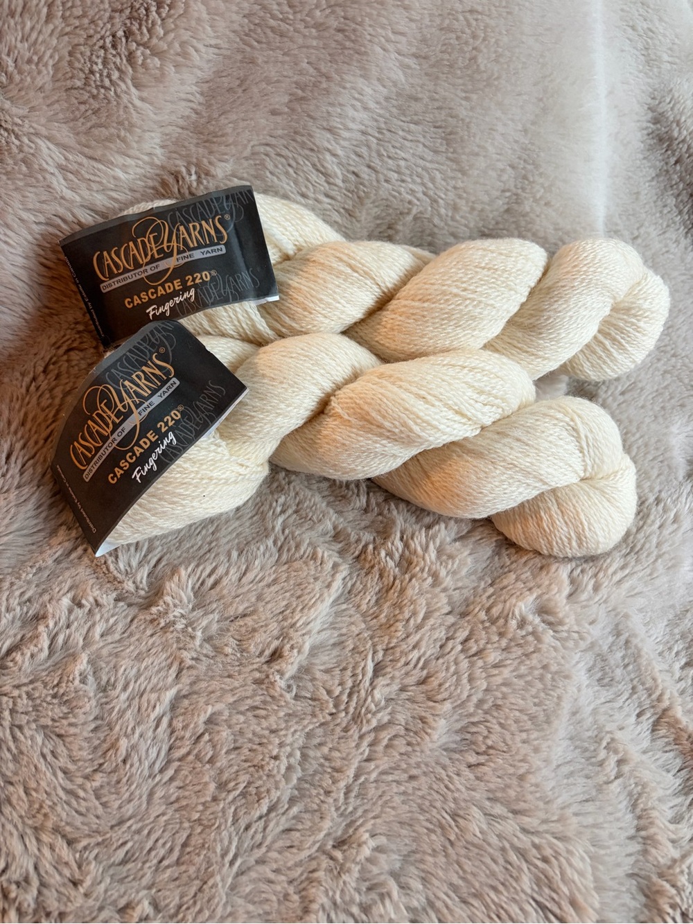 Cascade 220 Fingering Yarn - Cream